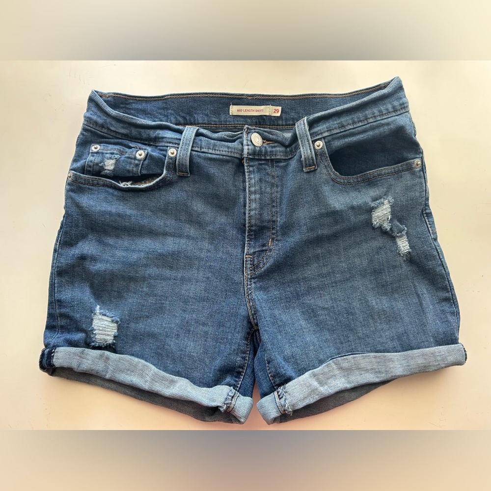 Levi’s Strauss Mid Length Distressed Shorts Sz. 29